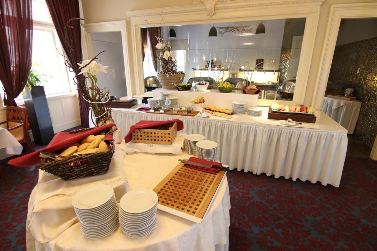 Grandhotel Ambassador Národní Dům Karlovy Vary Esterno foto