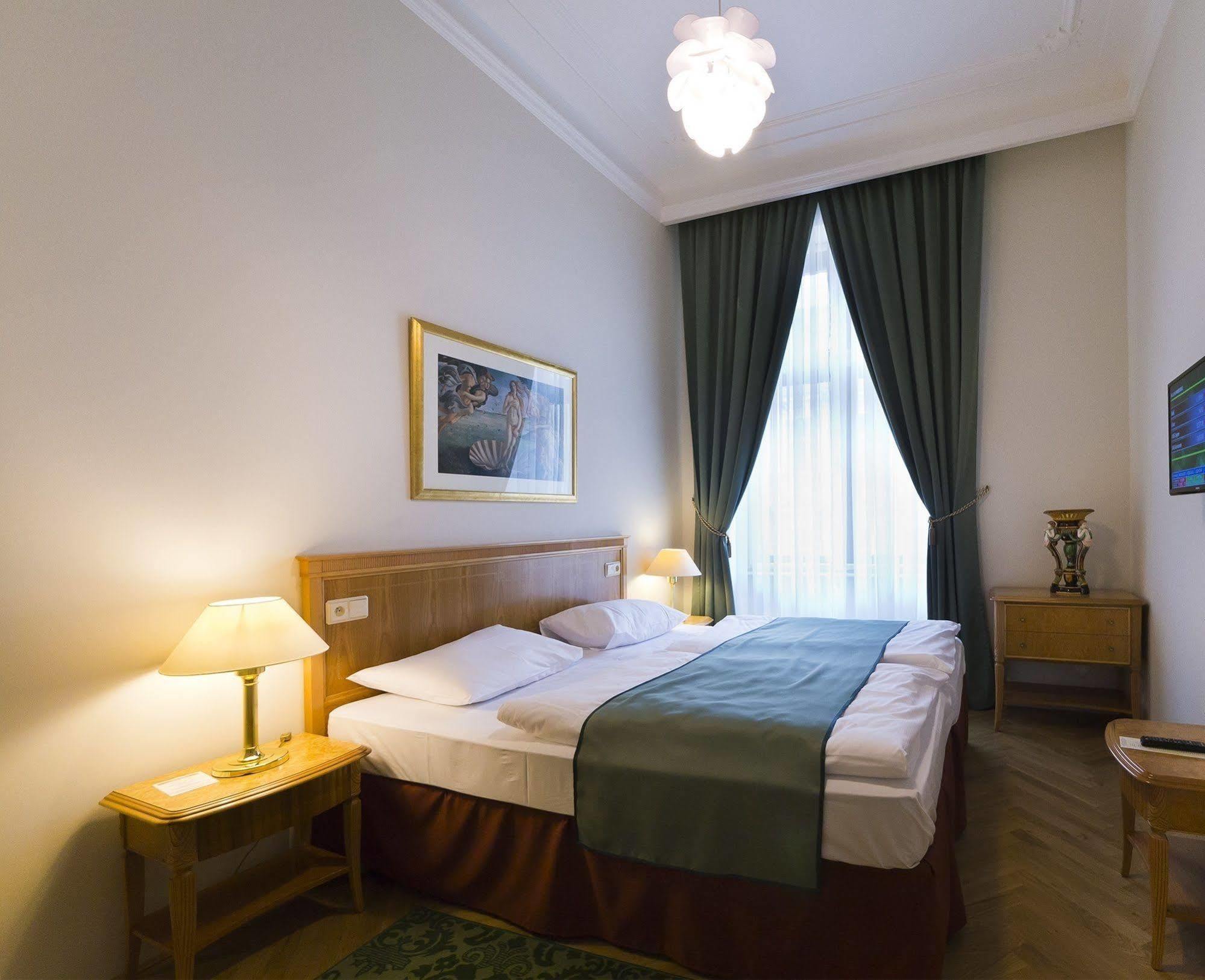 Grandhotel Ambassador Národní Dům Karlovy Vary Esterno foto