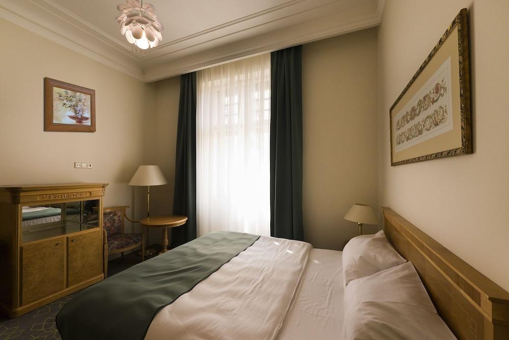 Grandhotel Ambassador Národní Dům Karlovy Vary Esterno foto
