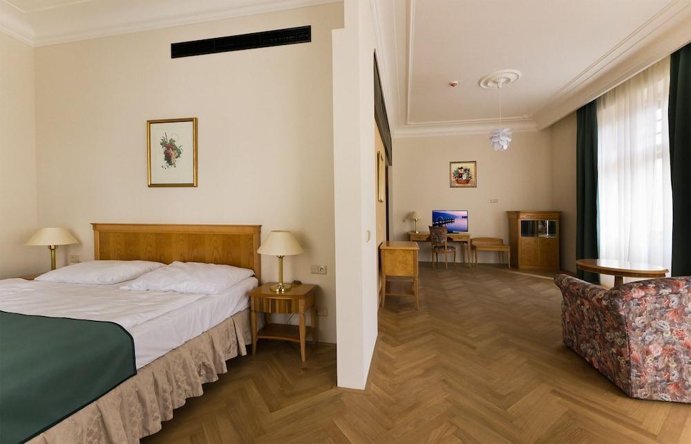 Grandhotel Ambassador Národní Dům Karlovy Vary Esterno foto